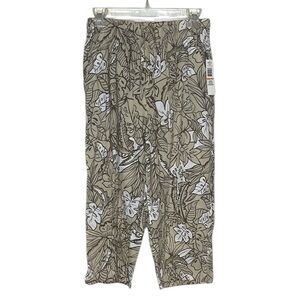 🆕 ERIKA Petite Capri Floral Pants Size PS